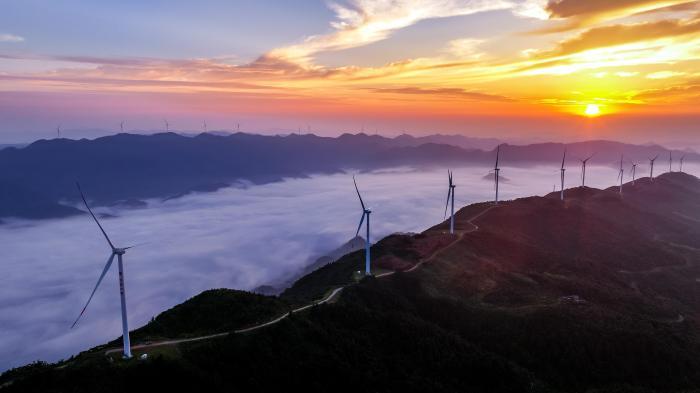 航拍江西瑞昌高山风电场